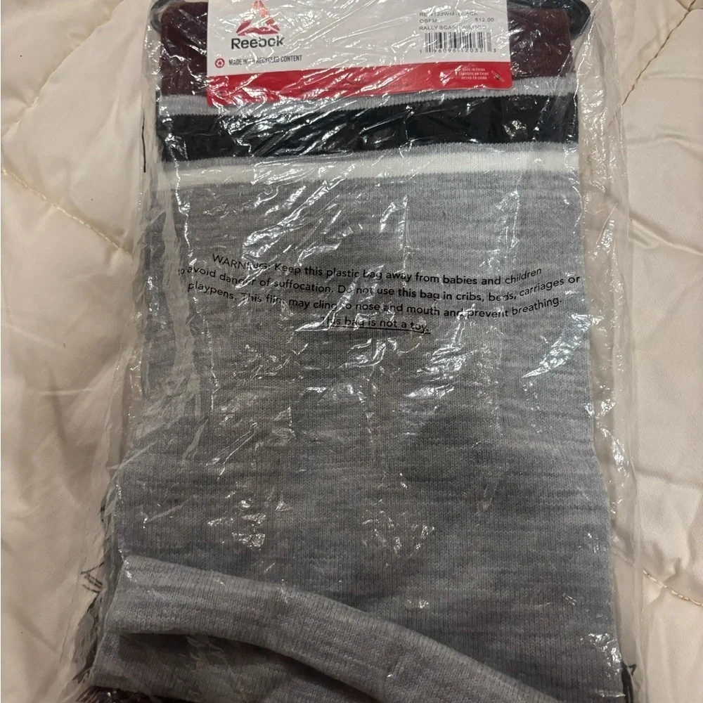 NWT Reebok Monochrome black and white Scarf one size fits most